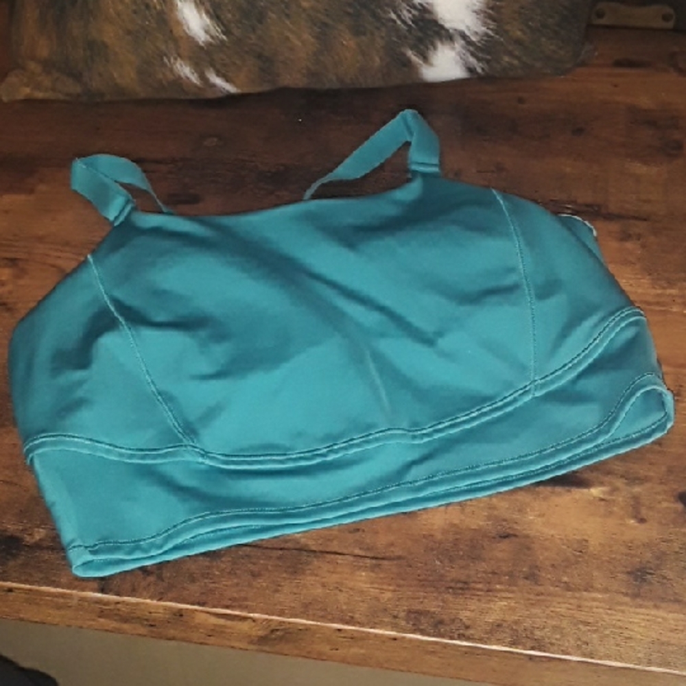 NWOT Medium All In Motion Dark Teal Padded Sports Bra